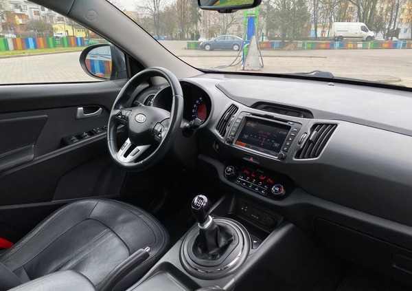 Hyundai Elantra cena 87900 przebieg: 57000, rok produkcji 2021 z Przedbórz małe 379